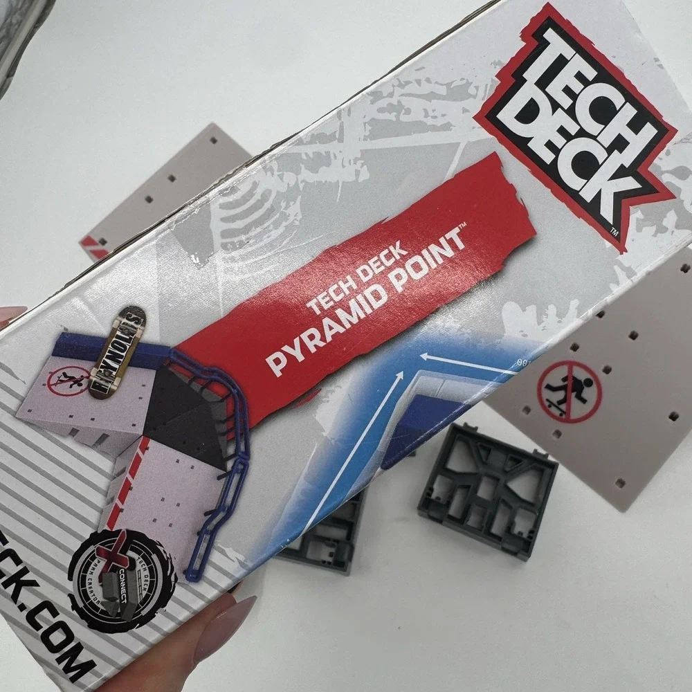 Tech Deck Lot 2‎ Power Flippin Disorder Pyramid Point Baker Skate Park Set